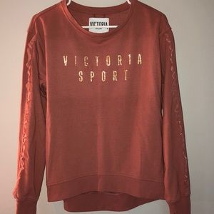 Athletic crew neck sweatshirt